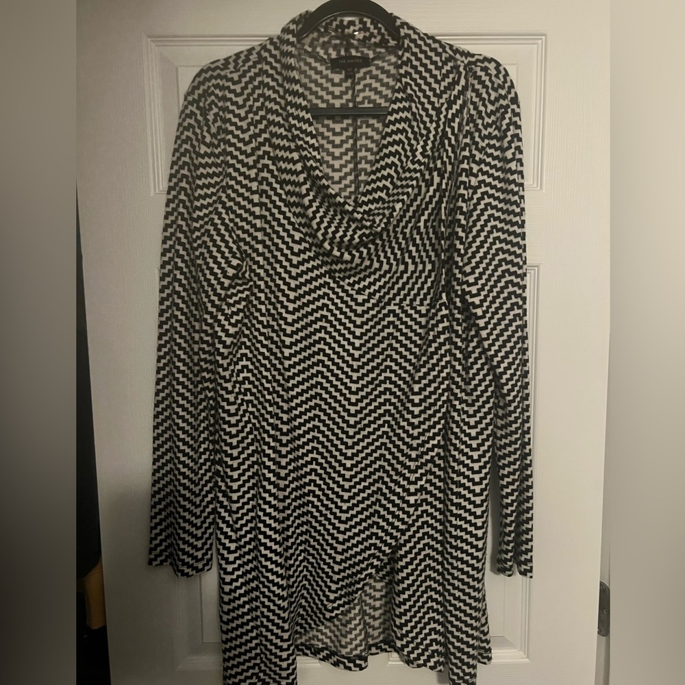 The Limited—XXL Black and Cream Houndstooth